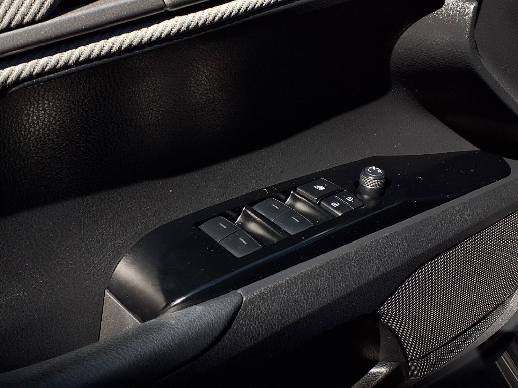 Certified 2025 Toyota Camry SE FWD image 21