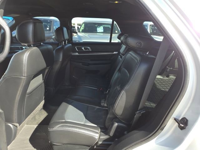 Used 2017 Ford Explorer Limited image 40
