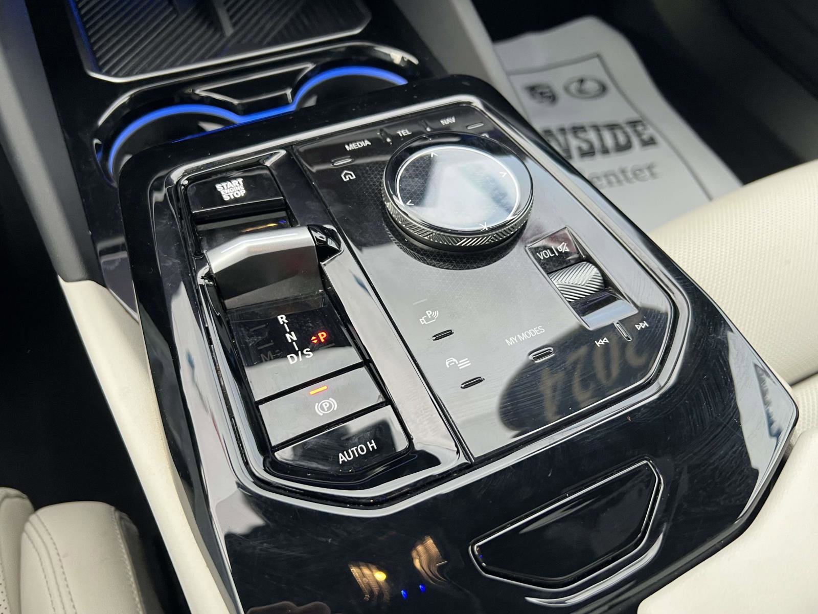 Used 2024 BMW 540i xDrive w/ Premium Package image 23