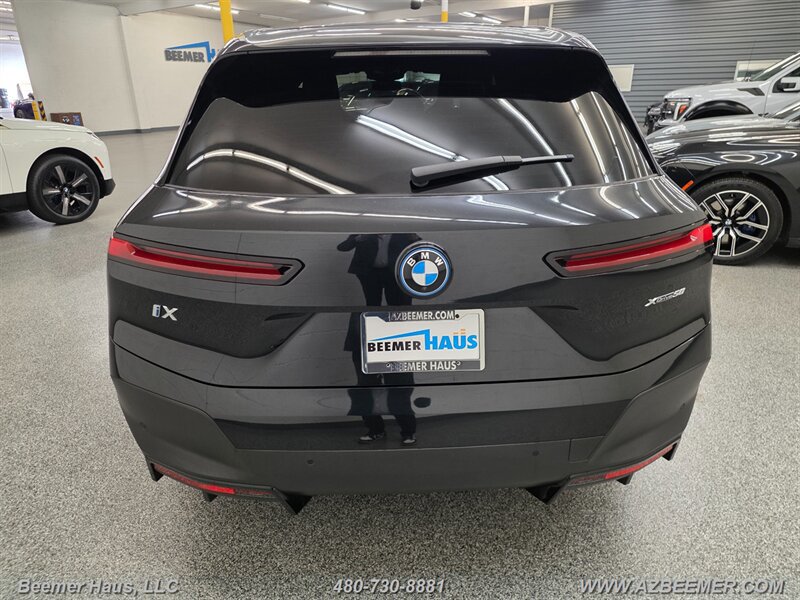 Used 2024 BMW iX xDrive50 AWD/4WD image 7