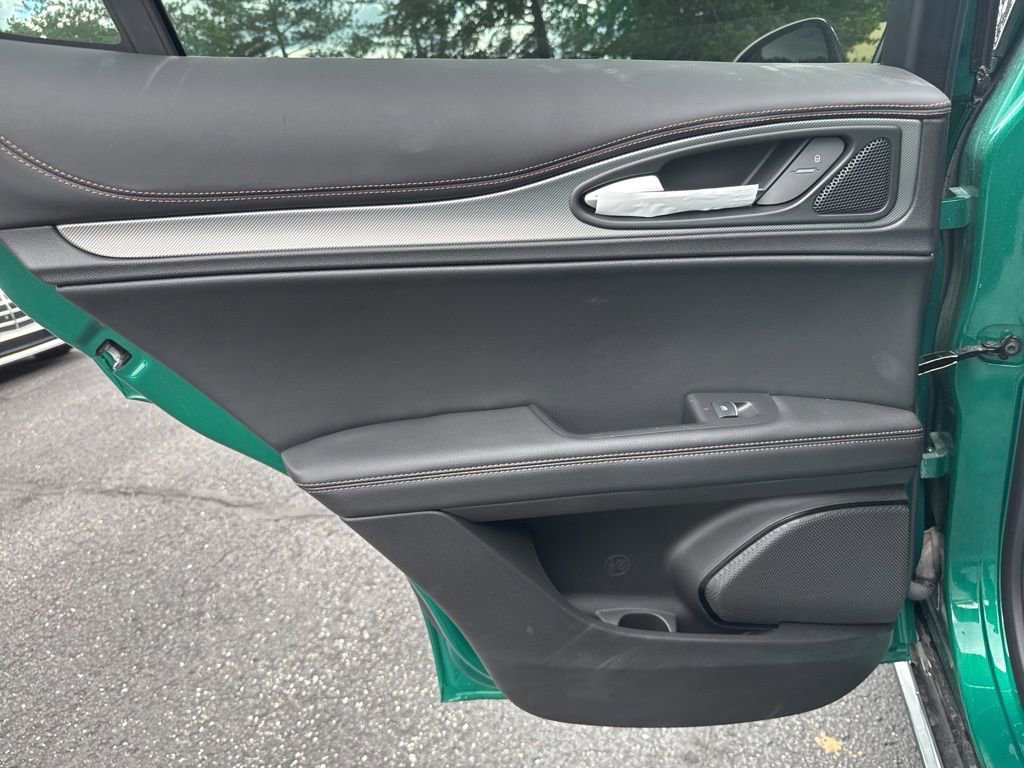 New 2025 Alfa Romeo Stelvio Sprint image 13