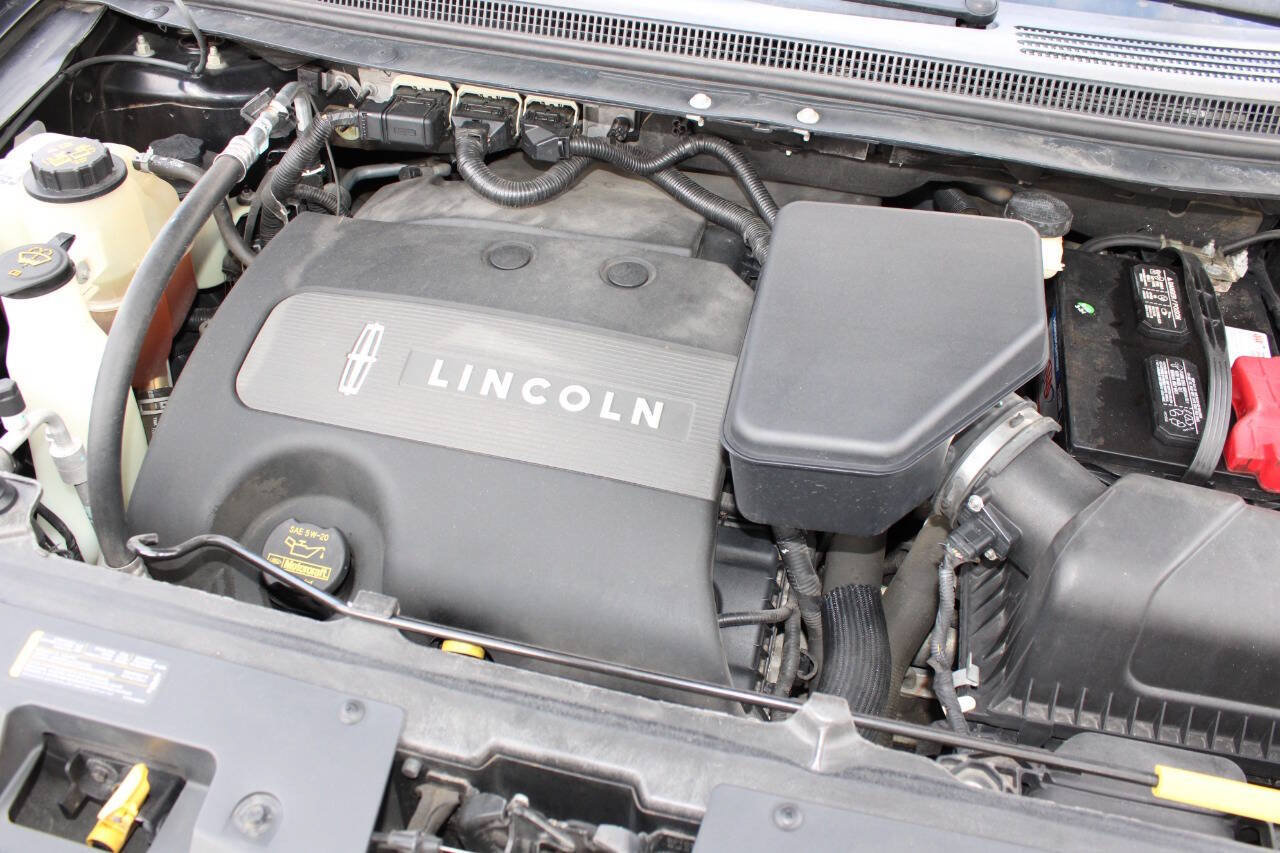 Used 2013 Lincoln MKX AWD image 25