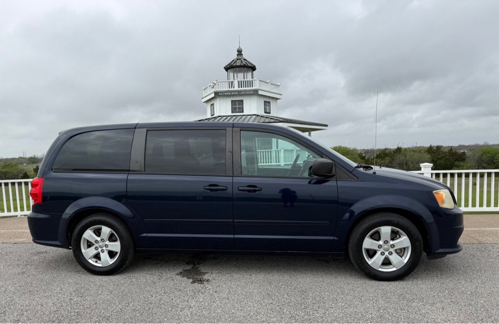 Used 2013 Dodge Grand Caravan SE image 4
