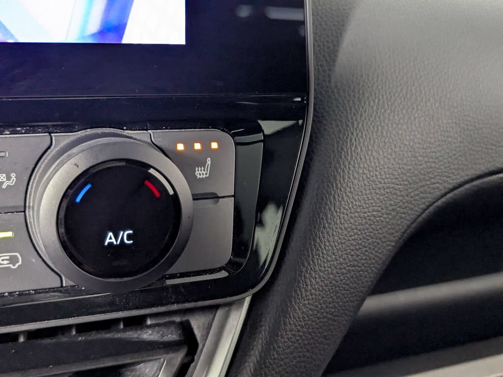 Used 2025 Toyota Grand Highlander AWD image 21