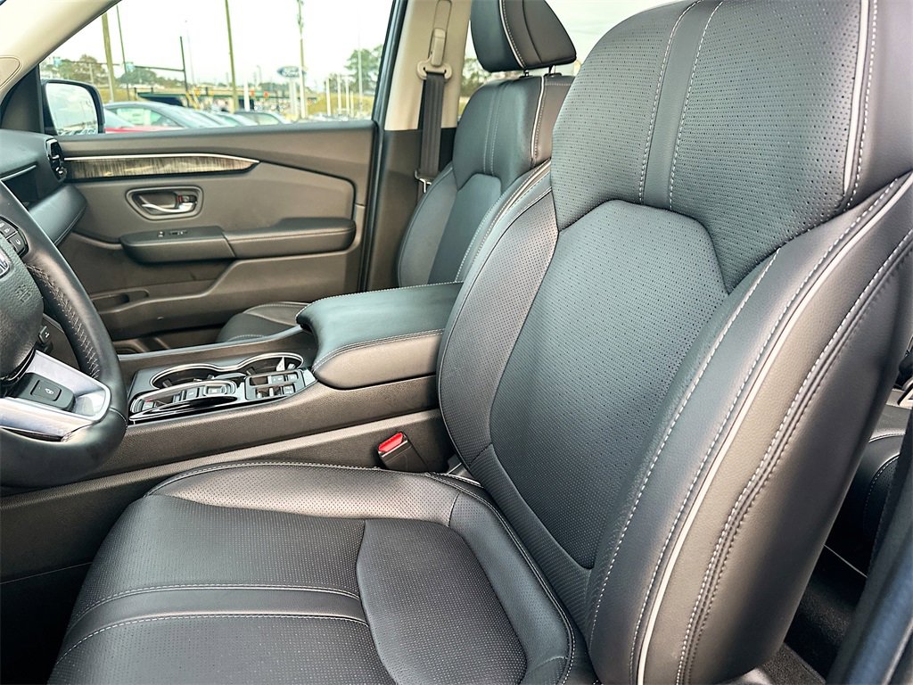 Used 2025 Honda Pilot Elite image 8