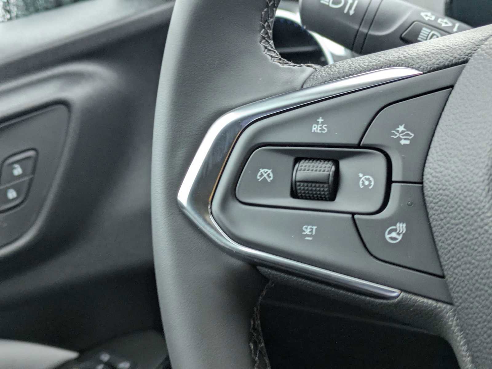 New 2026 Chevrolet Trax LT FWD image 24