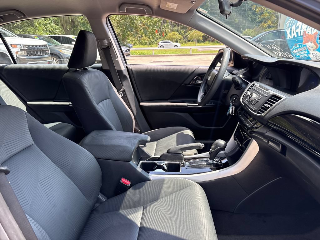 Used 2016 Honda Accord LX image 27