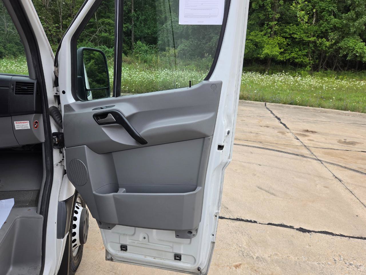 Used 2018 Freightliner Sprinter 3500 RWD image 18