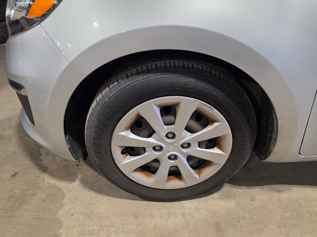 Used 2017 Kia Rio LX FWD image 3