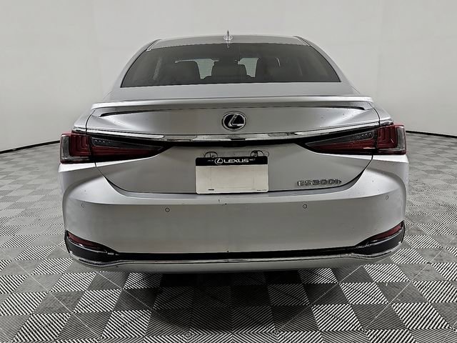 Used 2021 Lexus ES 300h w/ Premium Package image 5