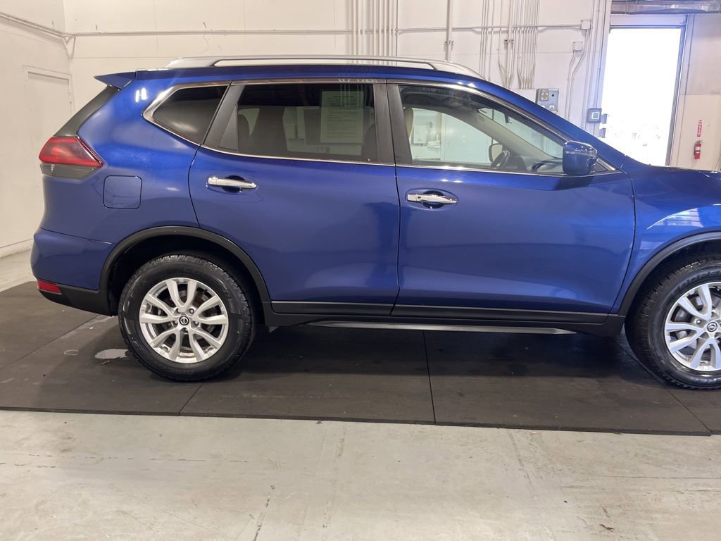 Used 2020 Nissan Rogue SV AWD/4WD image 12