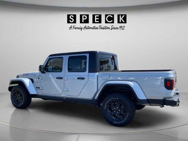 Used 2023 Jeep Gladiator Sport AWD/4WD image 3