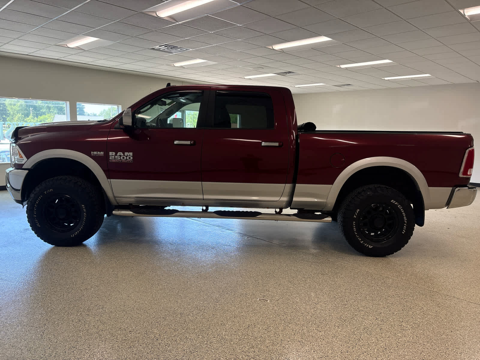 Used 2016 RAM 2500 Laramie AWD/4WD image 8