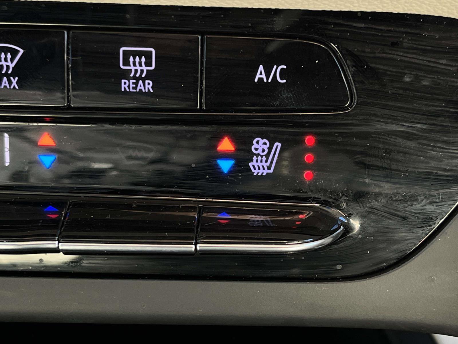 Used 2022 Buick Envision Avenir w/ Technology Package II image 8