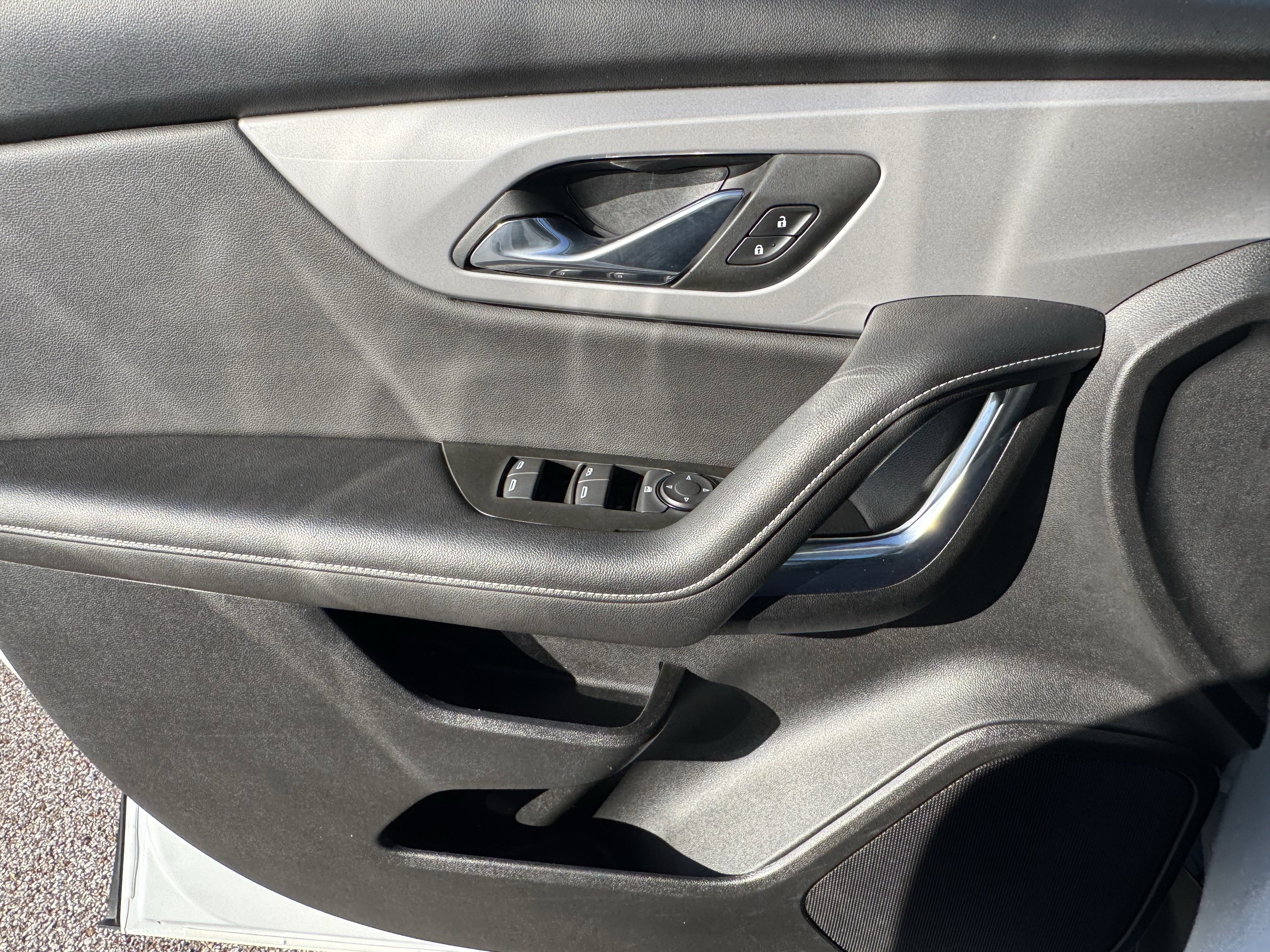 Used 2025 Chevrolet Blazer LT image 14