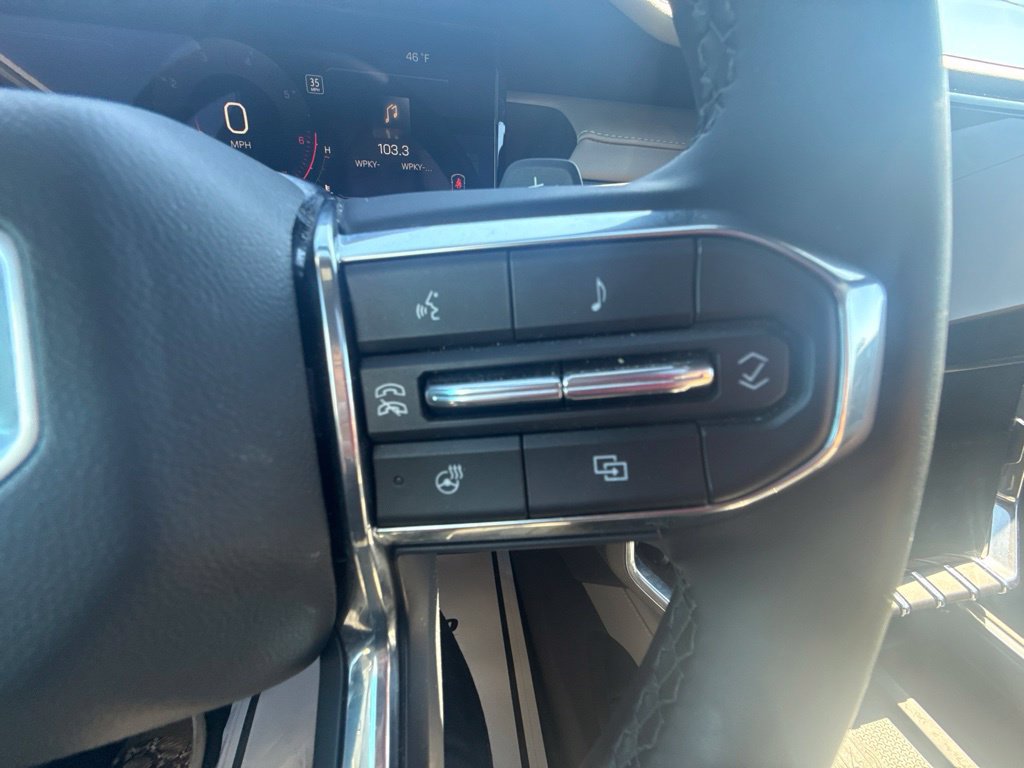 Used 2026 GMC Acadia Elevation w/ Elevation Premium Package FWD image 27