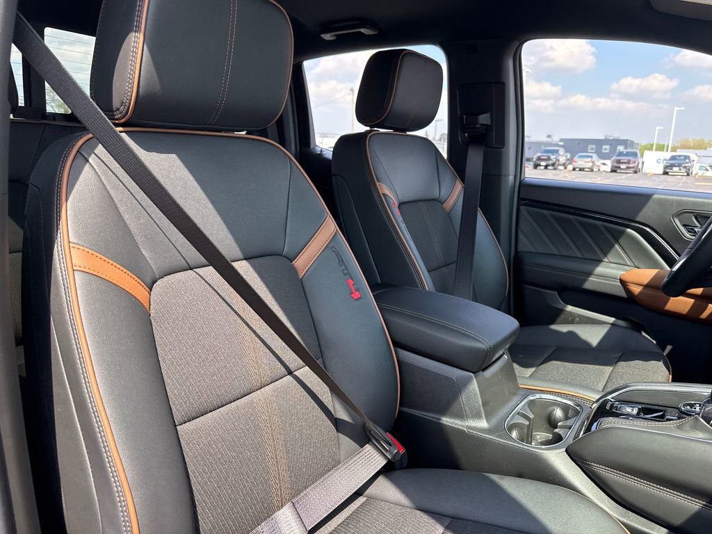 New 2026 GMC Canyon AT4 AWD/4WD image 38
