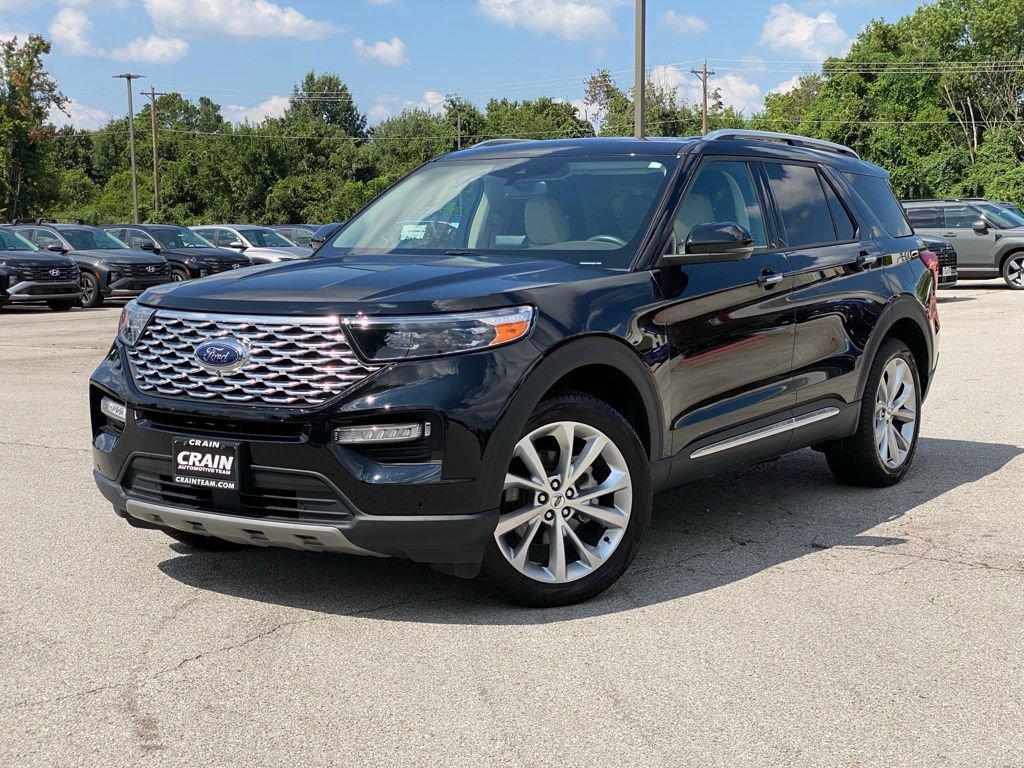 Used 2023 Ford Explorer Platinum w/ Technology Package AWD/4WD image 3