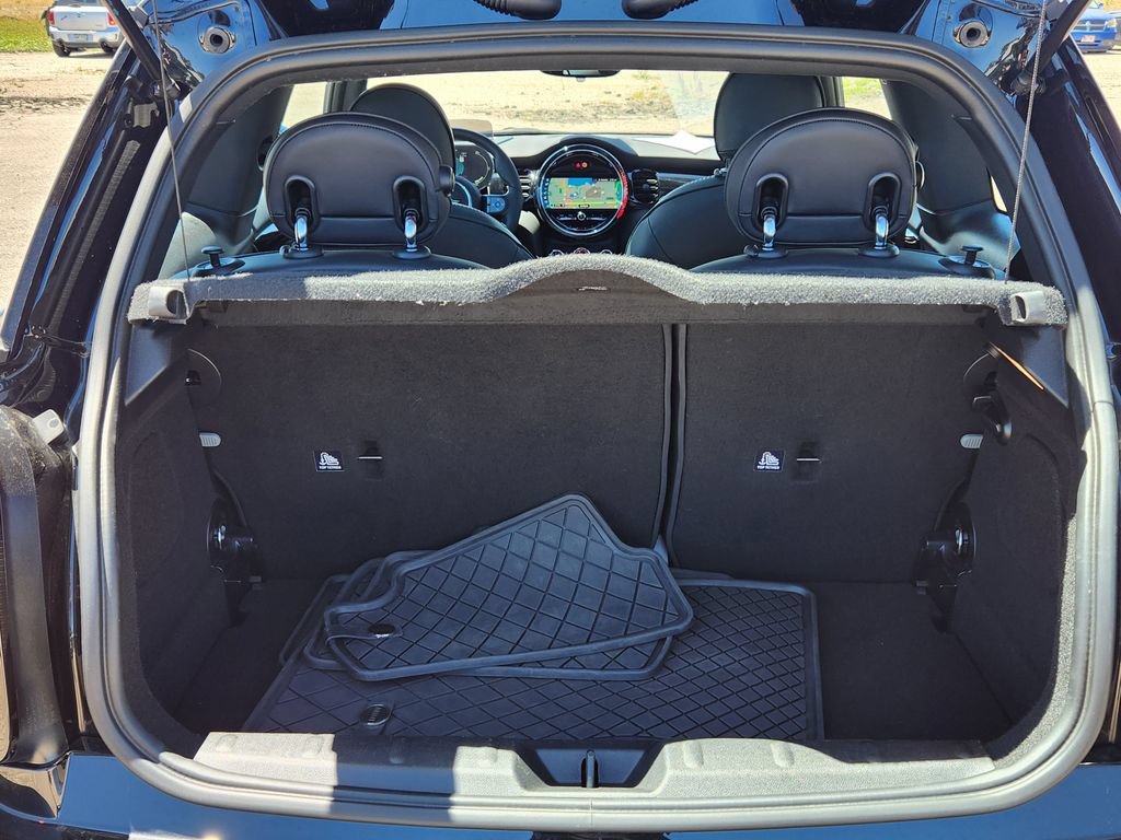 Used 2024 MINI Cooper SE FWD image 11
