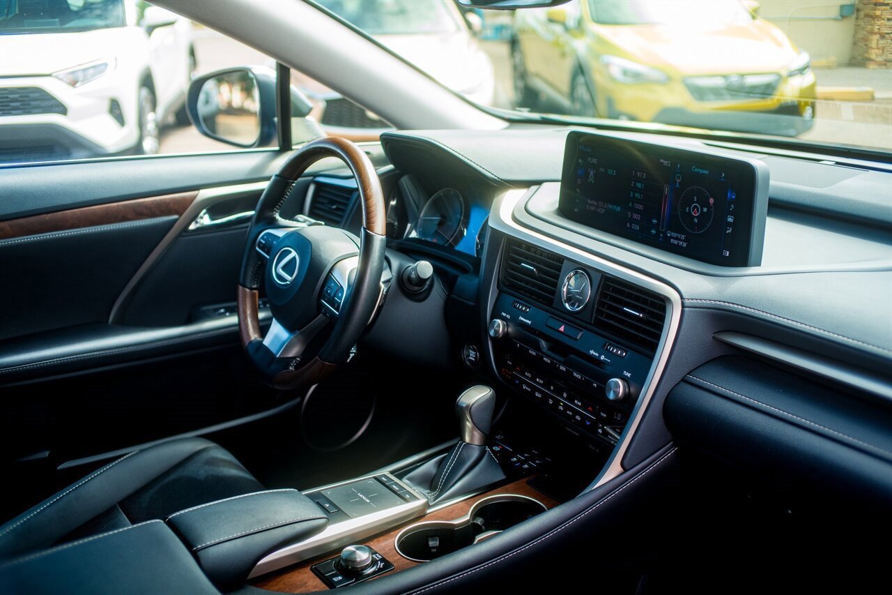 Used 2022 Lexus RX 350L FWD w/ Premium Package image 39