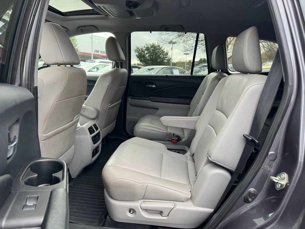 Used 2020 Honda Pilot Touring image 17