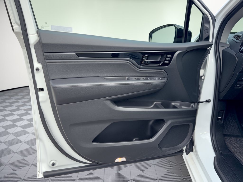 Used 2023 Honda Odyssey Elite image 14