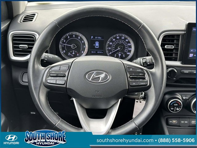 Certified 2022 Hyundai Venue SEL image 13