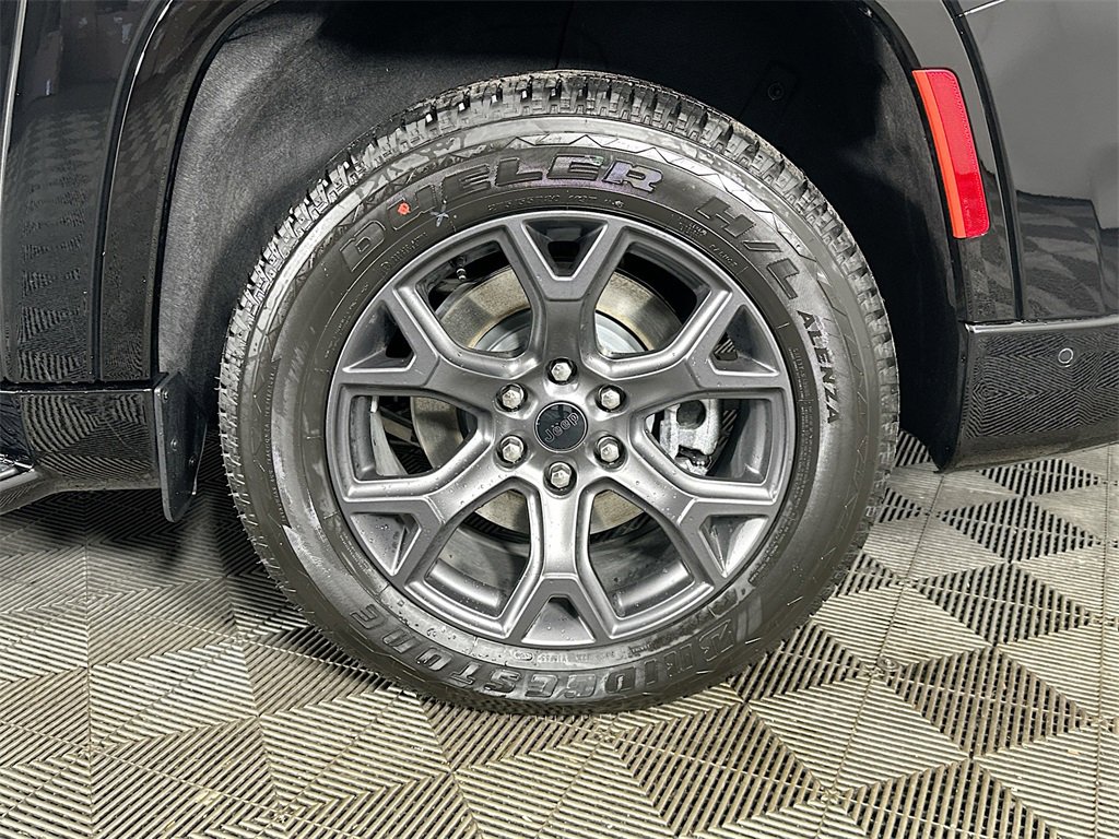 New 2026 Jeep Grand Wagoneer L Limited image 17