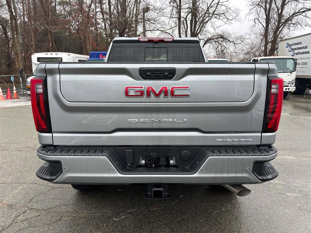 New 2026 GMC Sierra 3500 Denali w/ Denali Reserve Package image 3