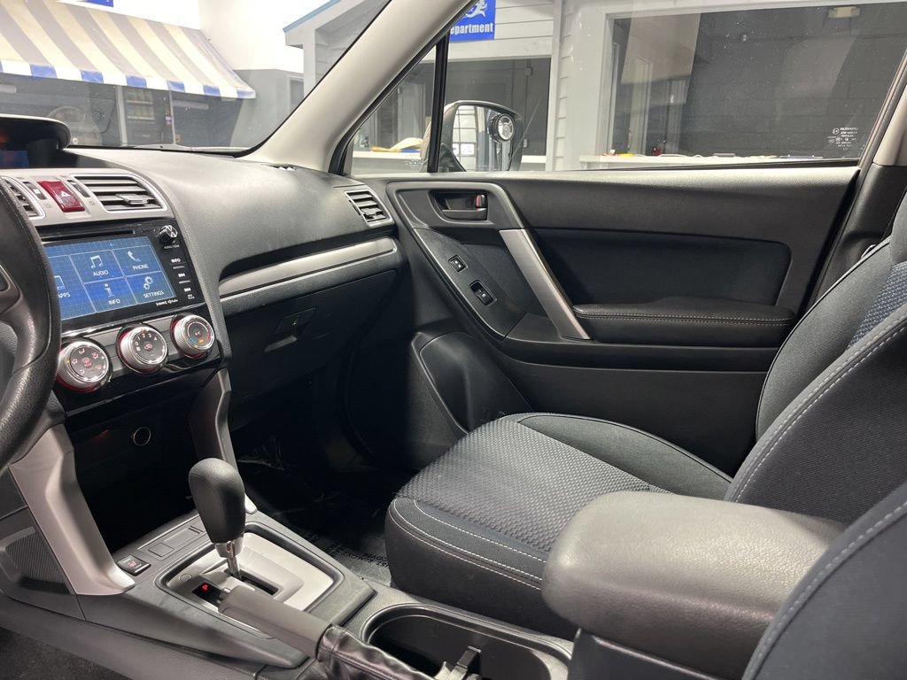 Used 2016 Subaru Forester 2.5i Premium w/ All-Weather Package AWD/4WD image 17