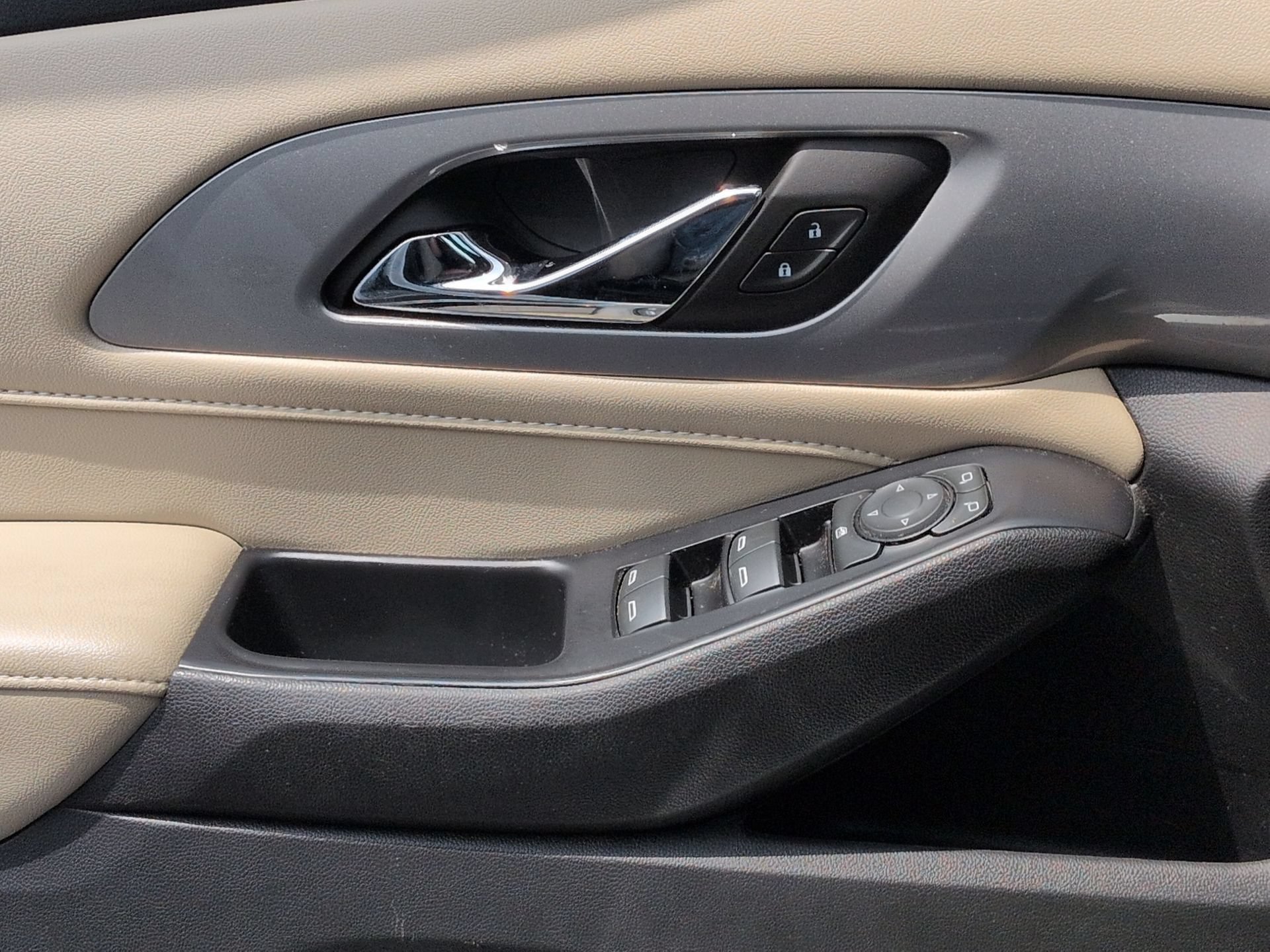 Certified 2022 Chevrolet Traverse LS AWD/4WD image 23