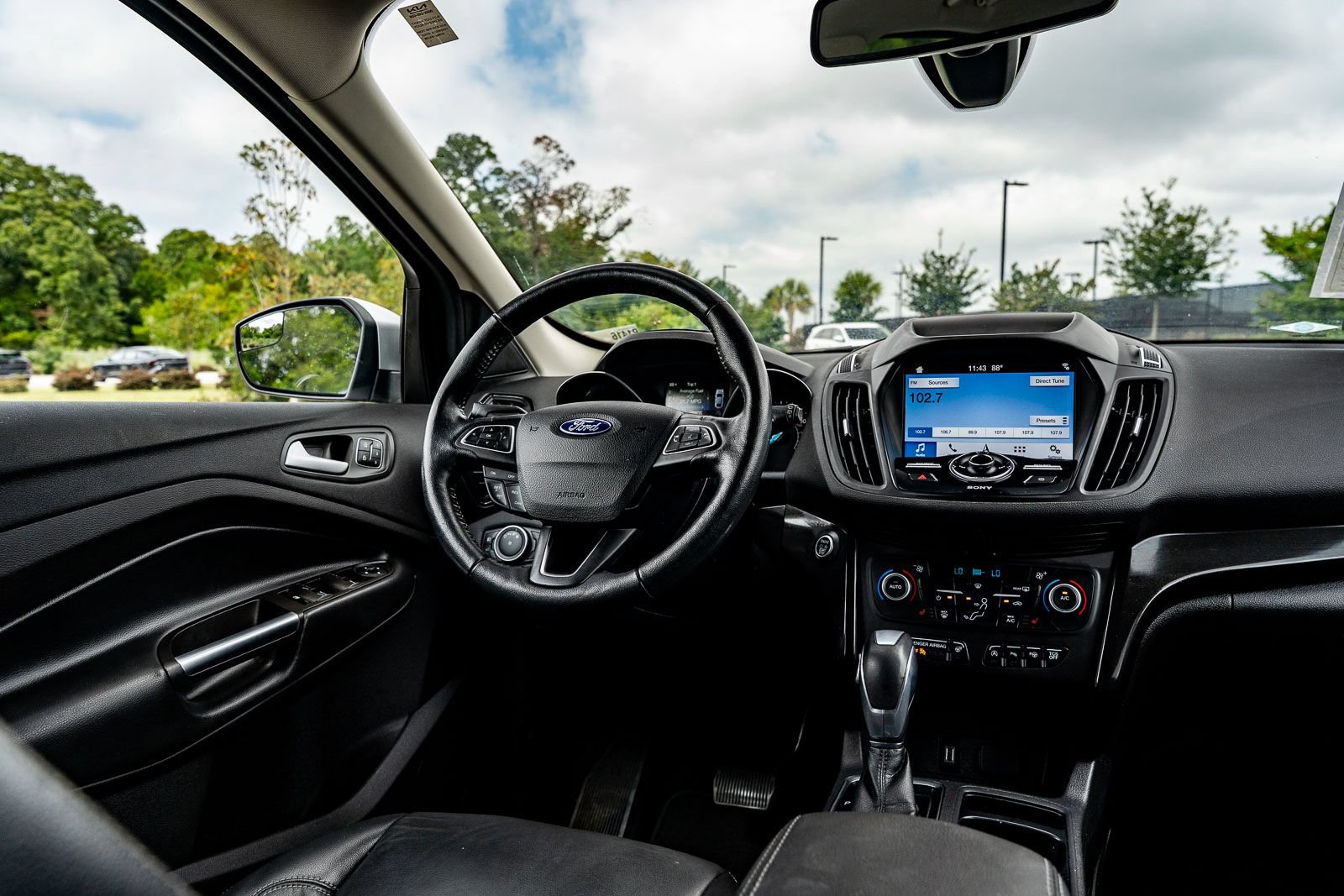 Used 2019 Ford Escape Titanium AWD/4WD image 30