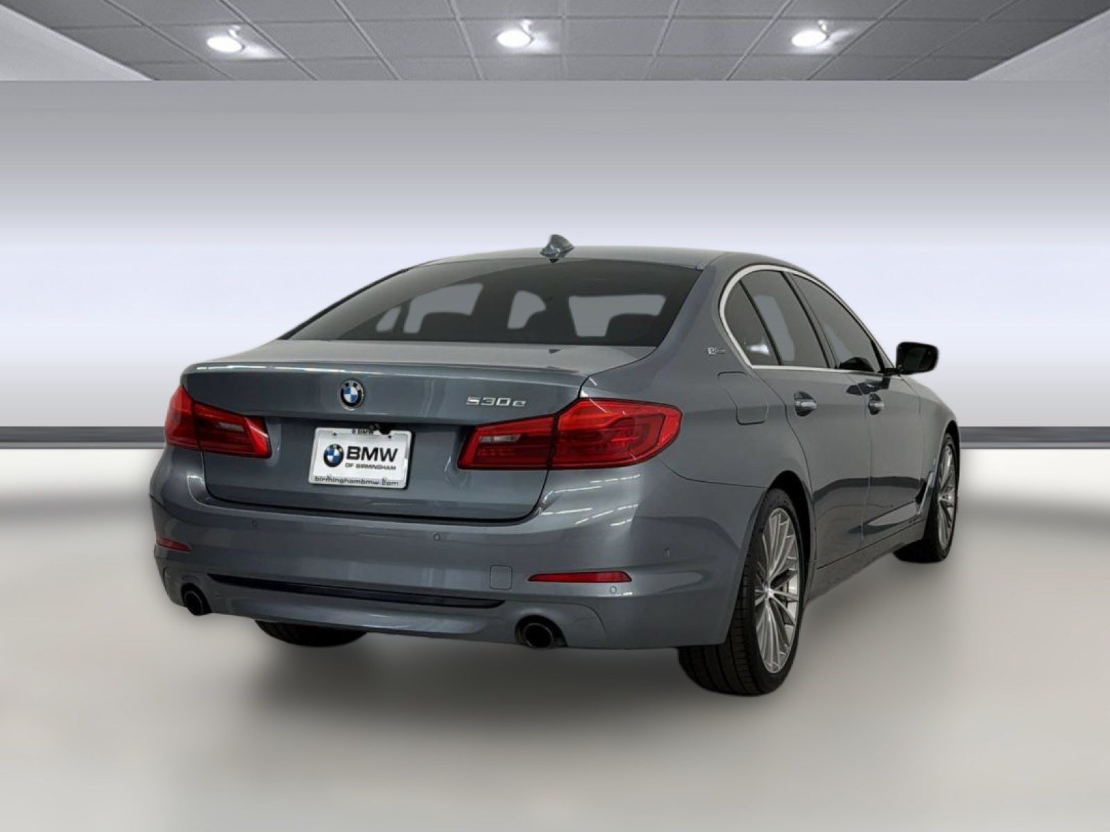 Used 2018 BMW 530e RWD image 9