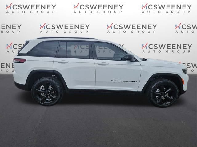 New 2025 Jeep Grand Cherokee Altitude RWD image 6