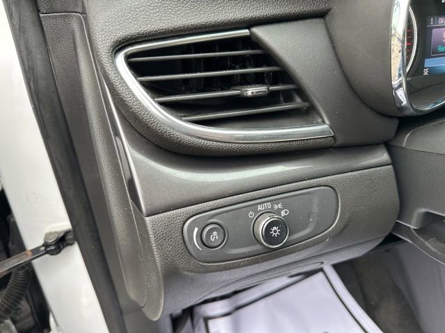 Used 2020 Buick Encore Preferred FWD image 14