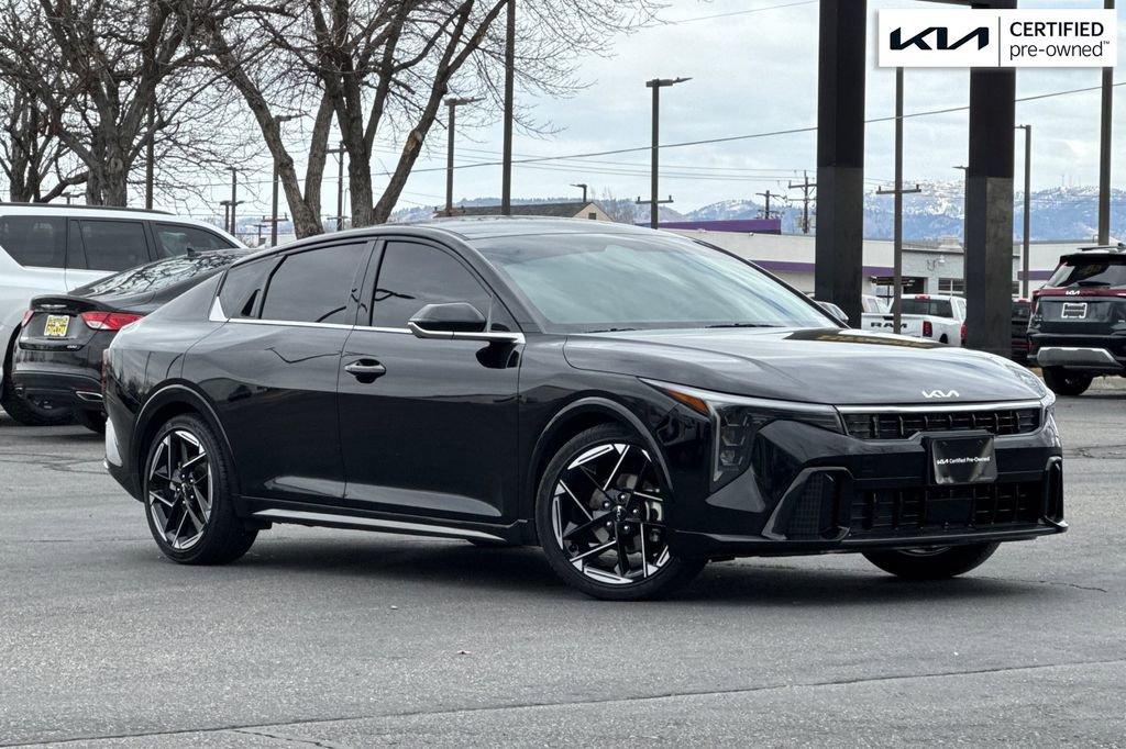 Certified 2025 Kia K4 GT-Line
