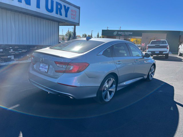 Used 2018 Honda Accord Touring image 15