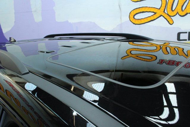 Used 2023 Chevrolet Traverse RS image 5