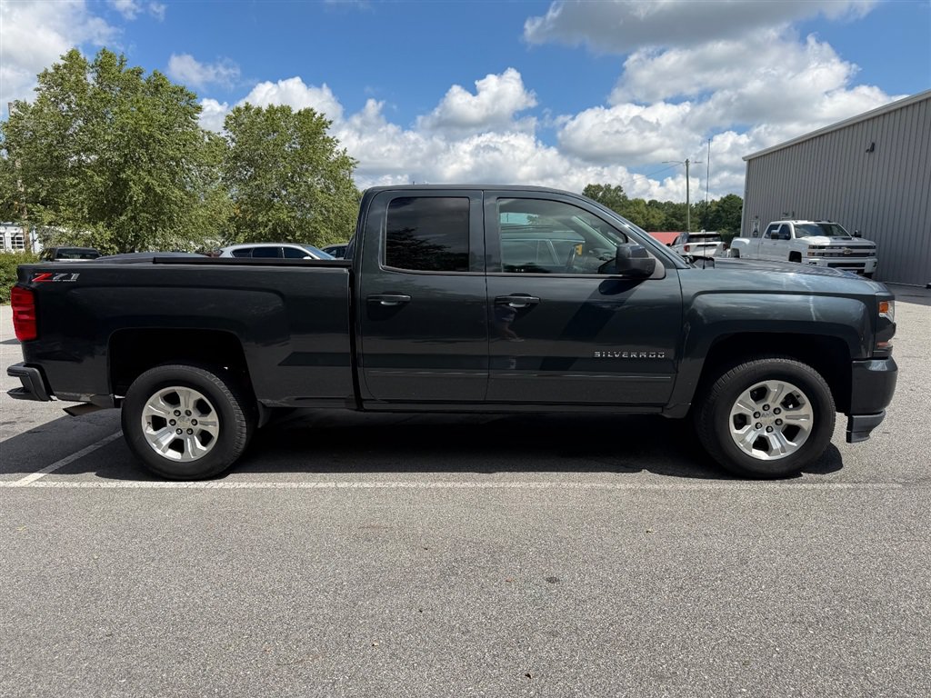 Used 2019 Chevrolet Silverado 1500 LT w/ All Star Edition AWD/4WD image 4
