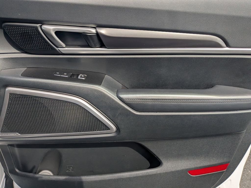 Used 2025 Kia Telluride S image 32