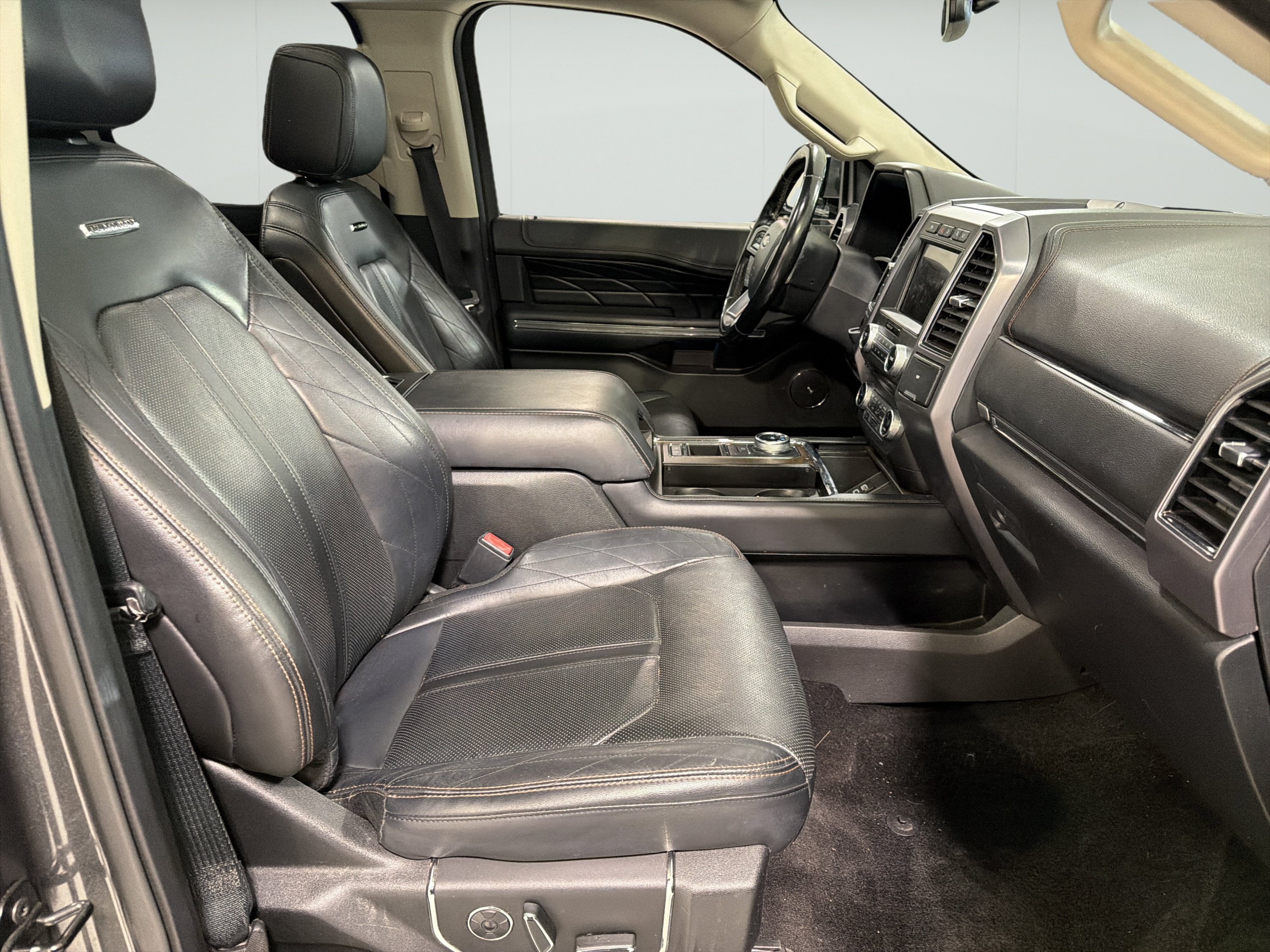 Used 2018 Ford Expedition Max Platinum RWD image 13