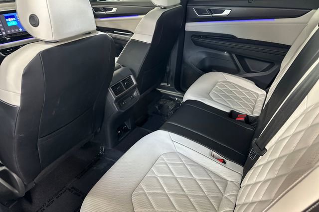 Certified 2024 Volkswagen Atlas Cross Sport SEL Premium R-Line image 15