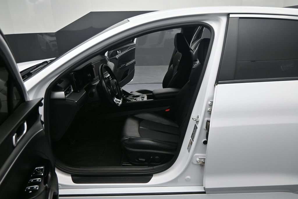 Used 2022 Kia K5 GT-Line AWD/4WD image 10