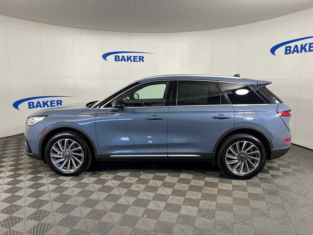 Used 2023 Lincoln Corsair Reserve w/ Equipment Group 201A AWD/4WD image 2