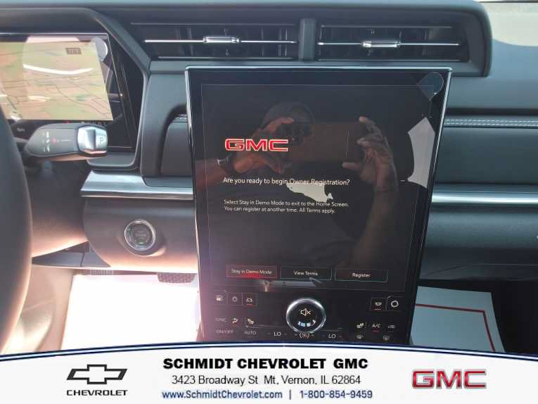 New 2027 GMC Terrain Elevation w/ Elevation Premium Package AWD/4WD image 16