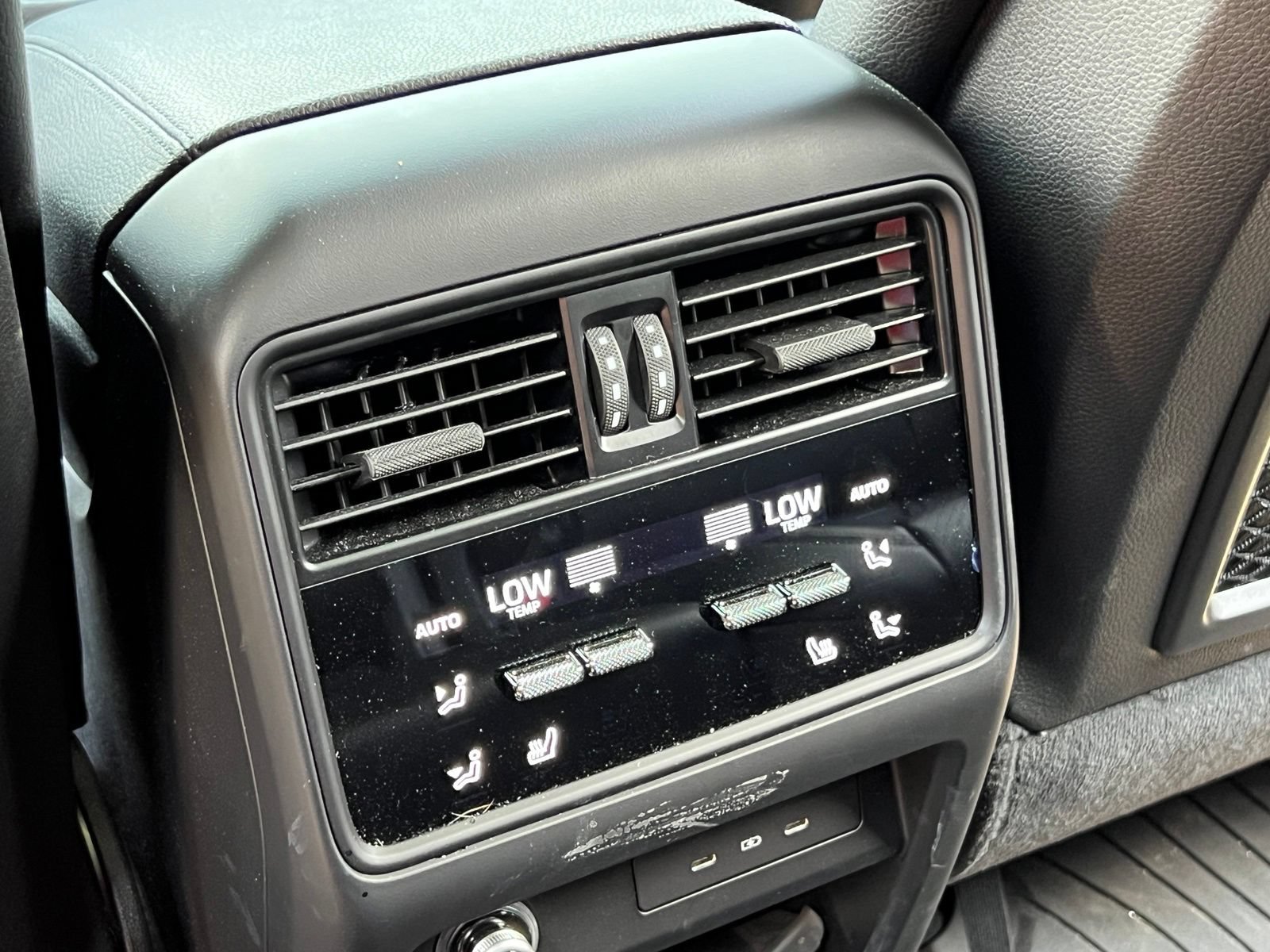 Certified 2025 Porsche Cayenne S AWD/4WD image 19