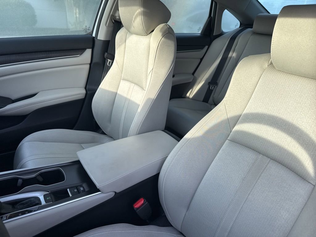 Used 2019 Honda Accord EX image 24