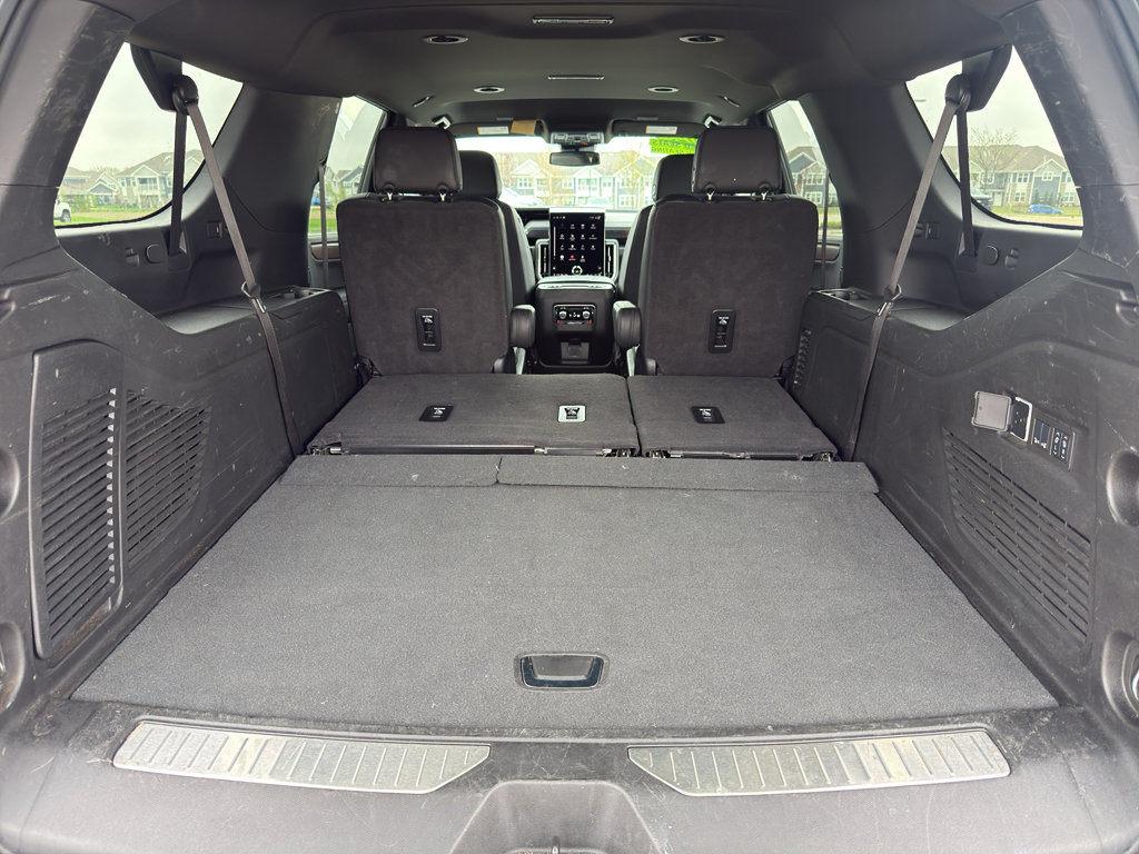 Used 2025 GMC Yukon XL Denali AWD/4WD image 41