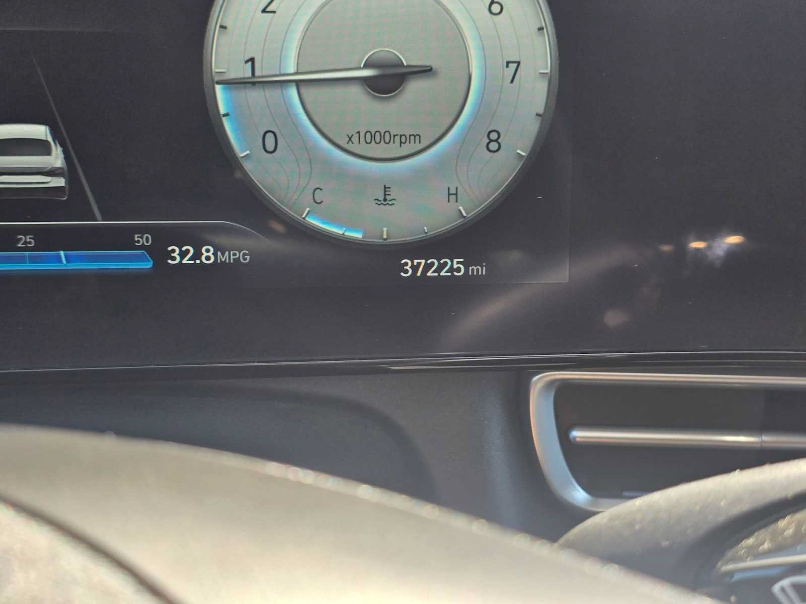 Used 2024 Hyundai Elantra SEL FWD image 25