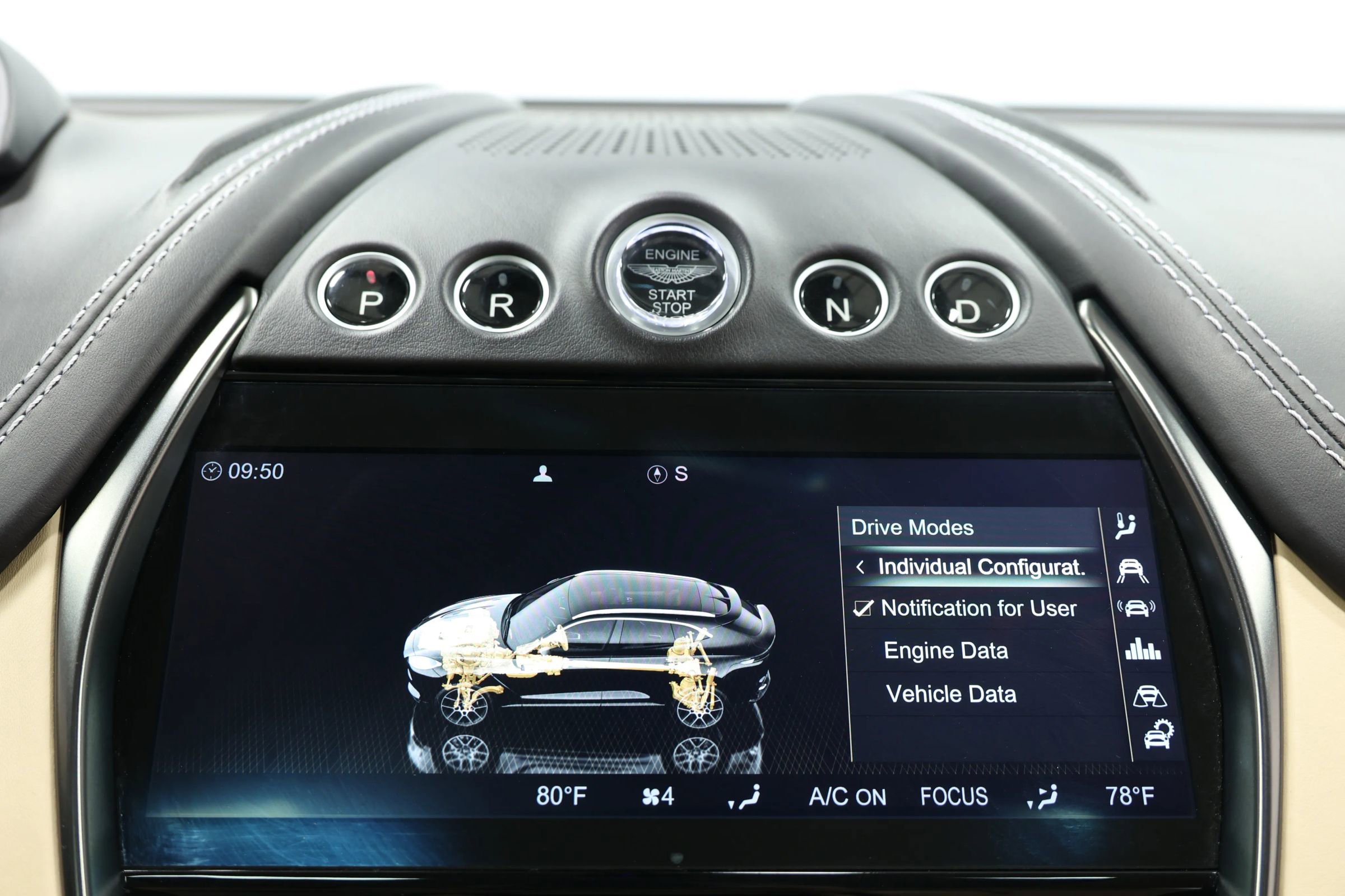 Used 2021 Aston Martin DBX image 41